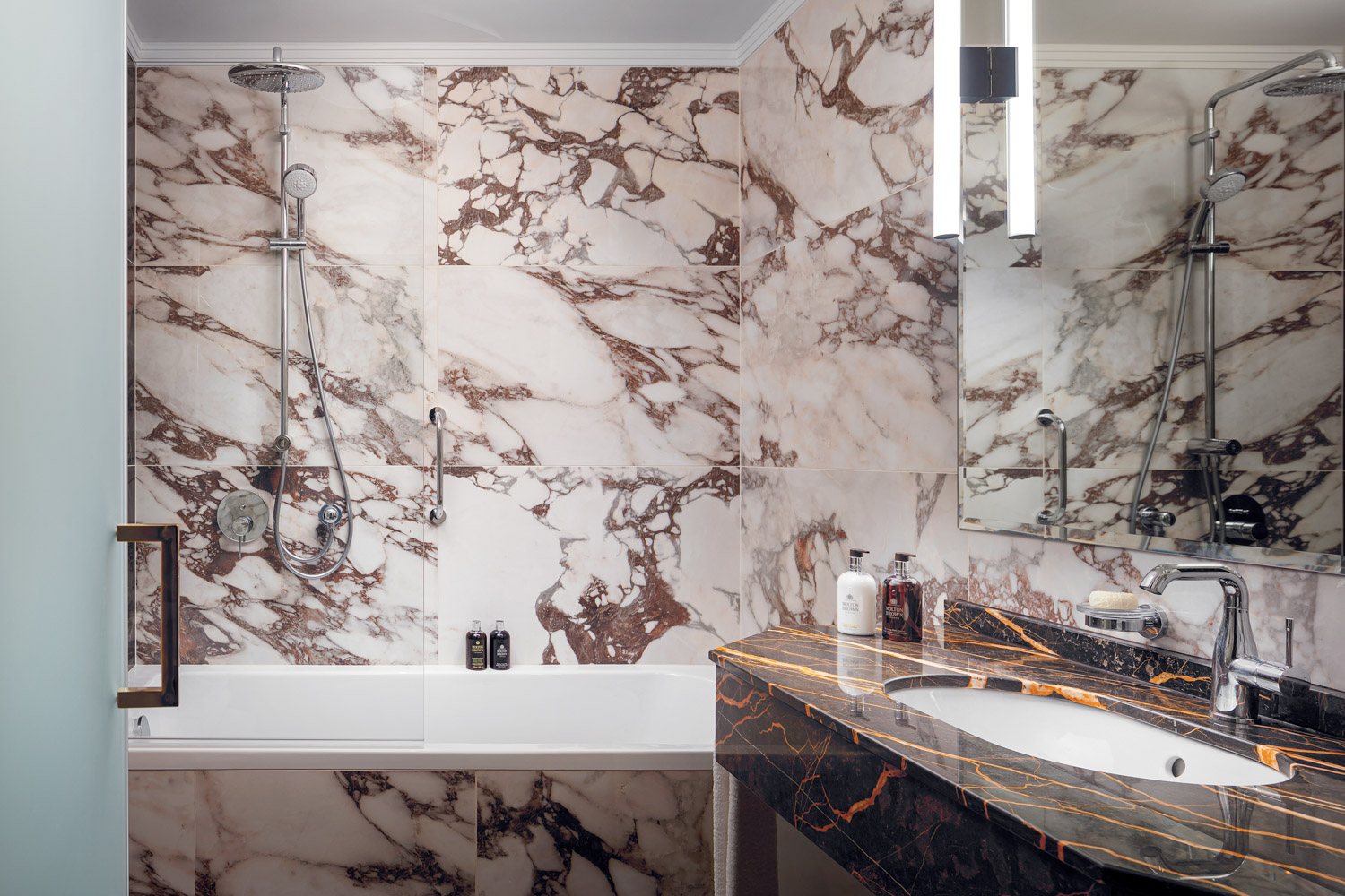 Allure Bathroom | Allure Hotel & Residence Prague